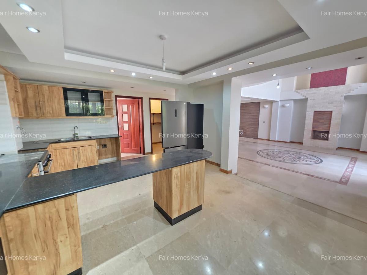 5 Bed Townhouse with En Suite at Convent Drive - 4