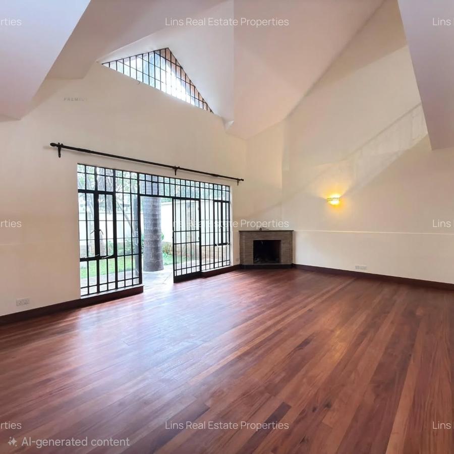 5 Bed Townhouse with En Suite in Lavington - 2