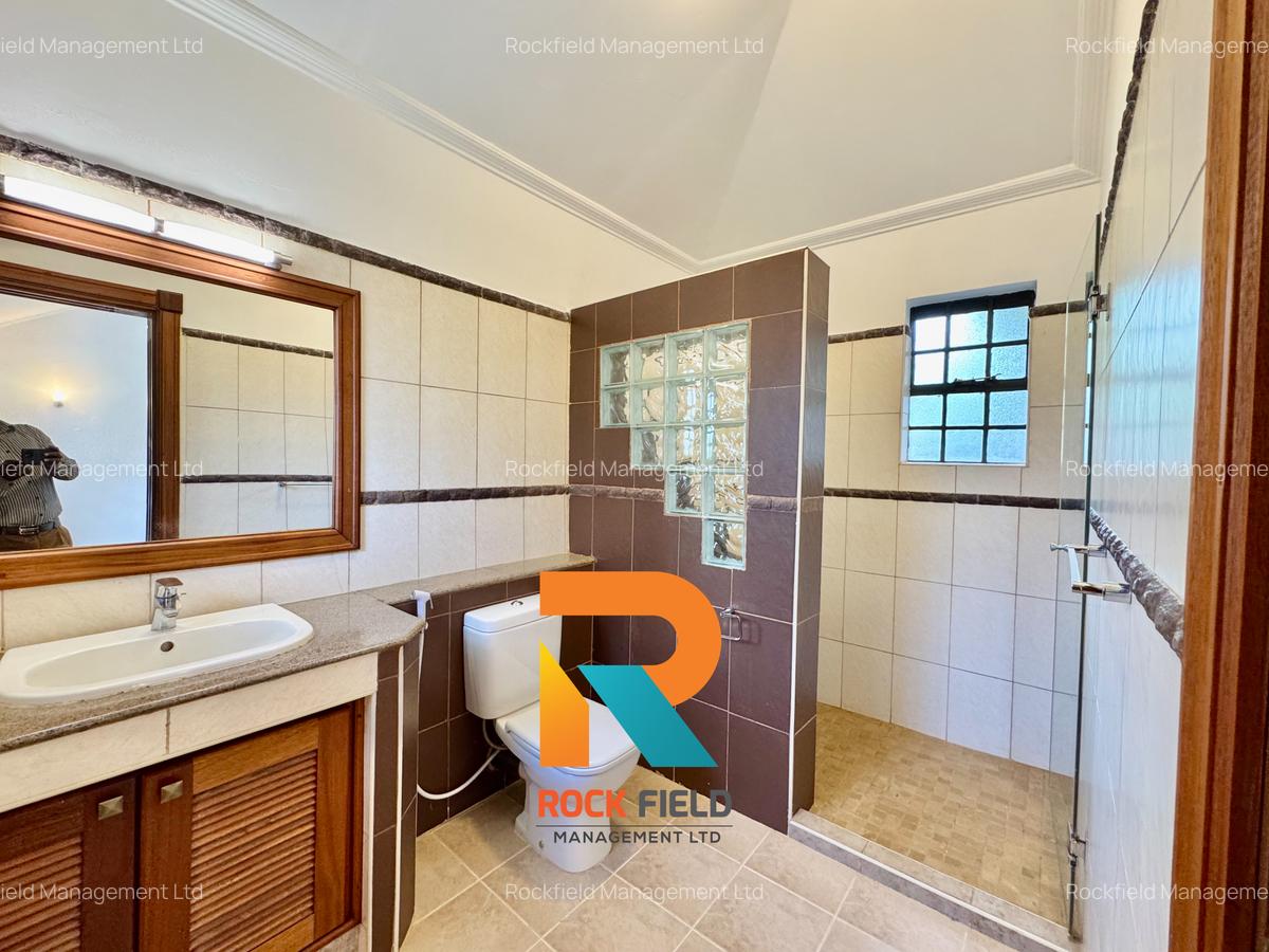 4 Bed Townhouse with En Suite at Peponi Road - 18