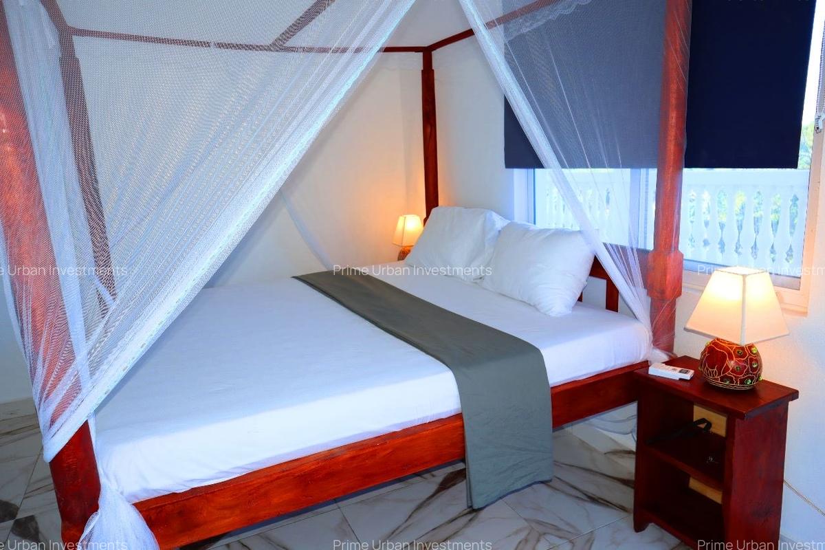 4 Bed Villa with En Suite at Watamu Beach - 18