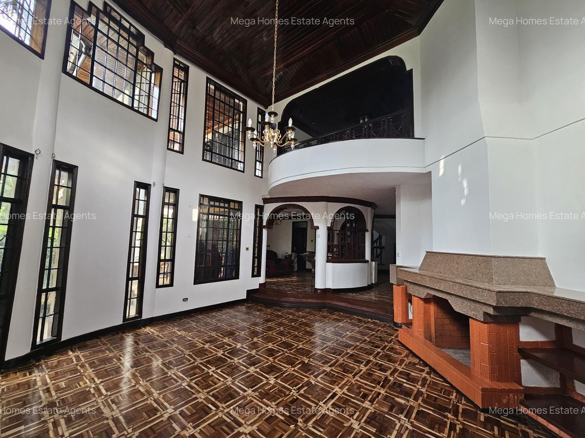 4 Bed House with En Suite in Runda - 12
