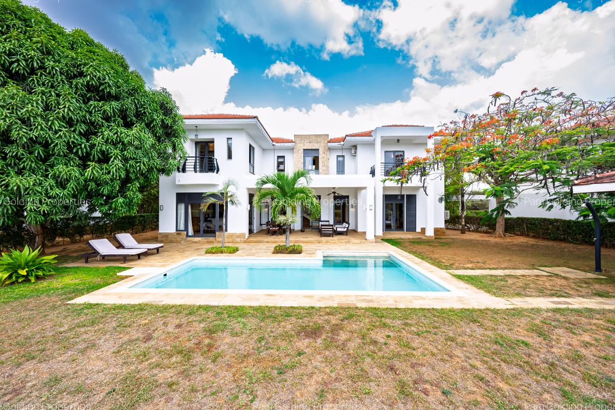 3 Bed Villa with En Suite at Mandharini - 1