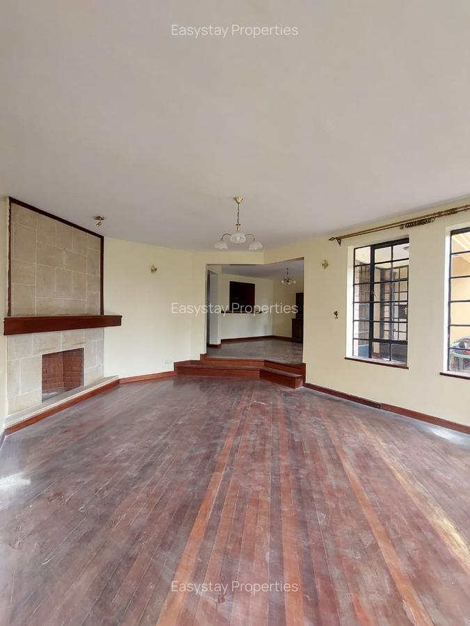 5 Bed Townhouse with En Suite in Lavington - 1