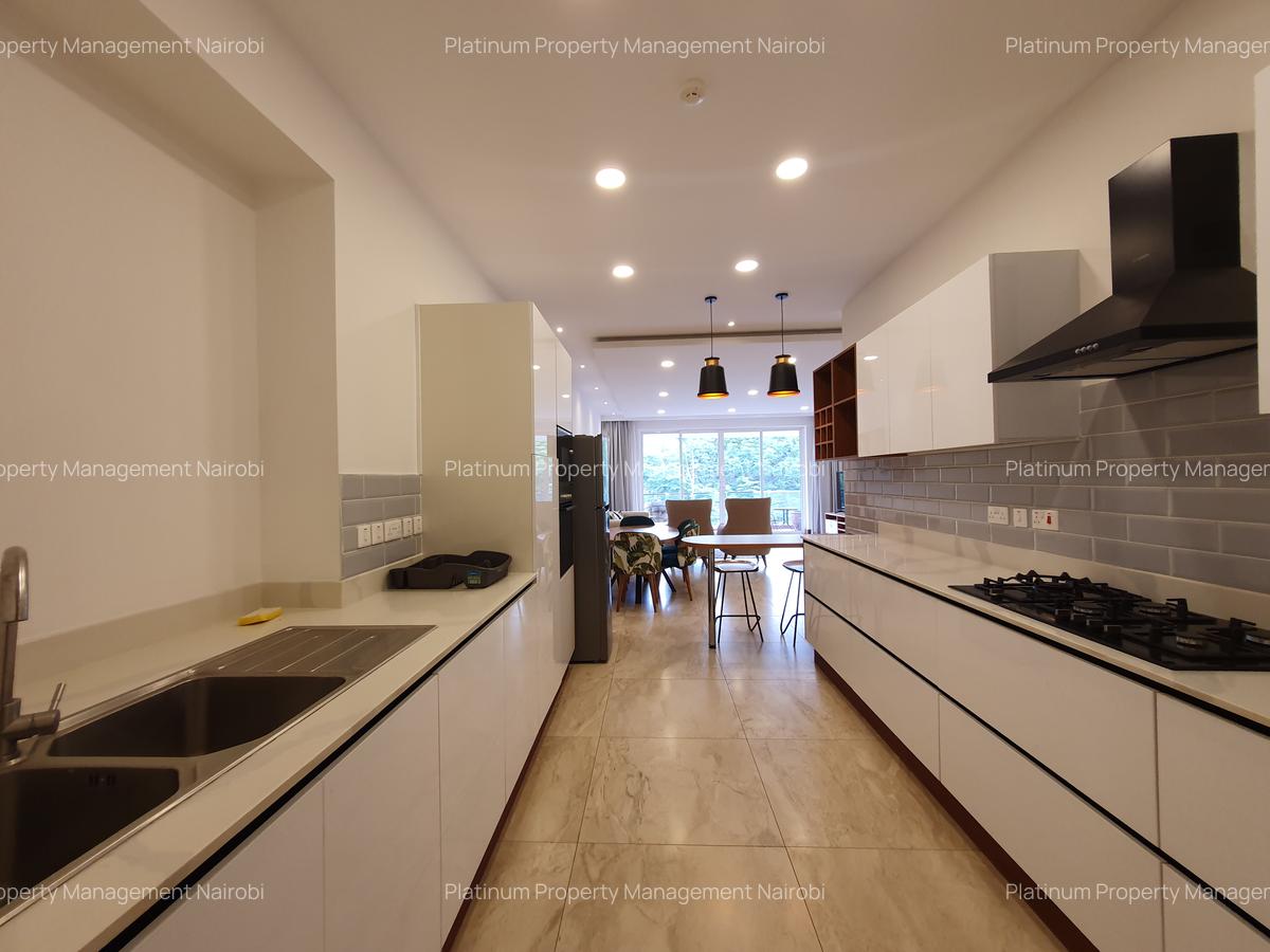 2 Bed Apartment with En Suite at The Colosseum - 5