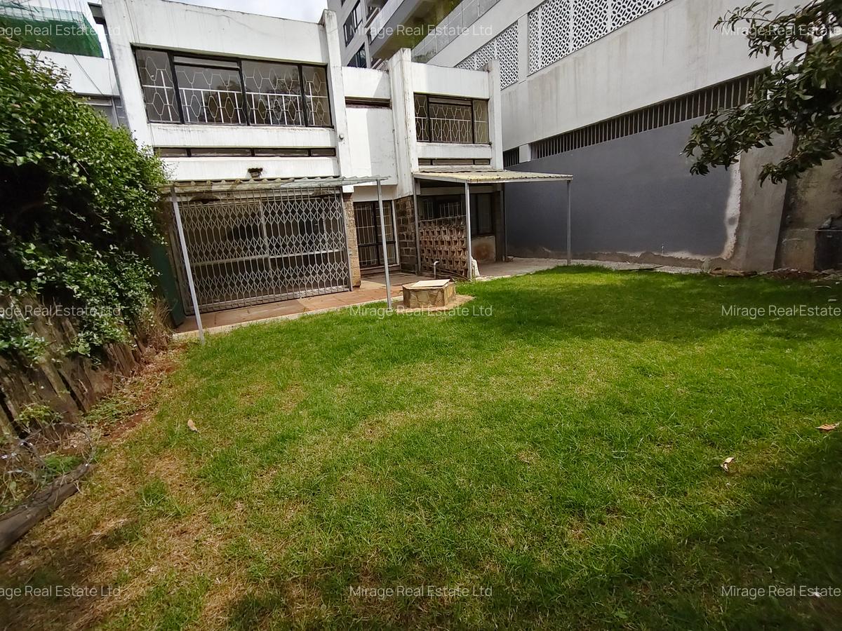 3 Bed House with Staff Quarters in Kilimani - 4