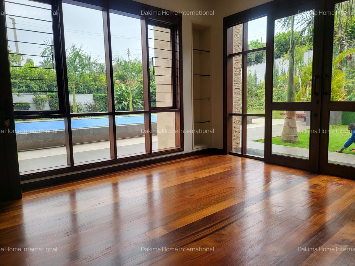 4 Bed House with En Suite in Runda - 10