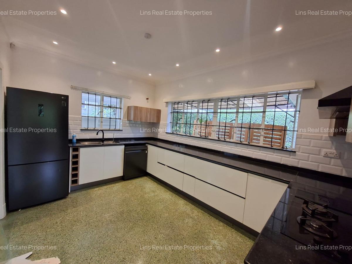 4 Bed House with En Suite in Gigiri - 10