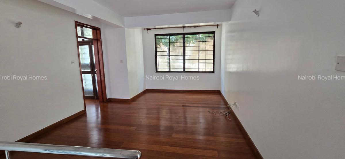 5 Bed Townhouse with En Suite at Convent Drive - 12