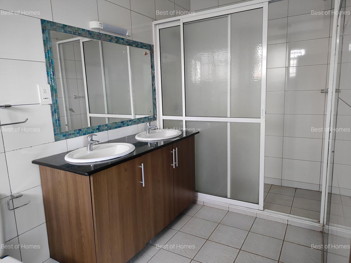 4 Bed Apartment with En Suite in Westlands Area - 10