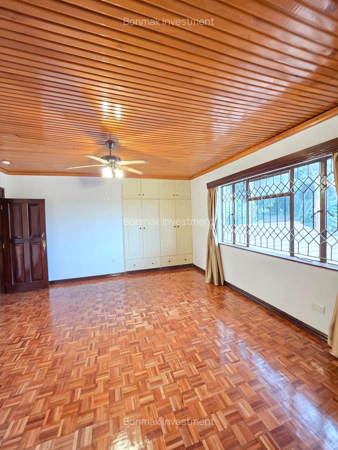 5 Bed House with En Suite at Old Runda - 15
