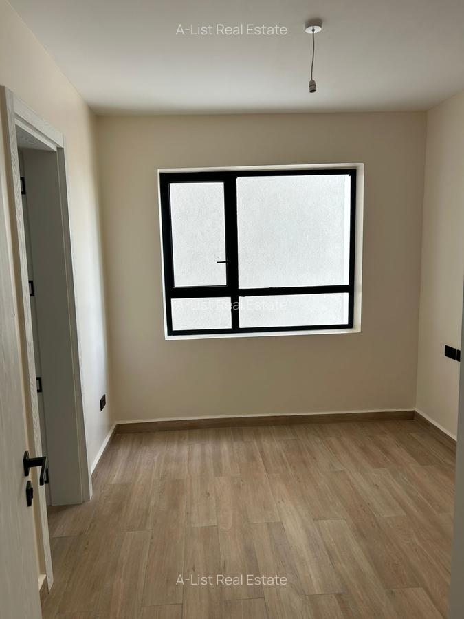 3 Bed Apartment with En Suite at General Mathenge - 10