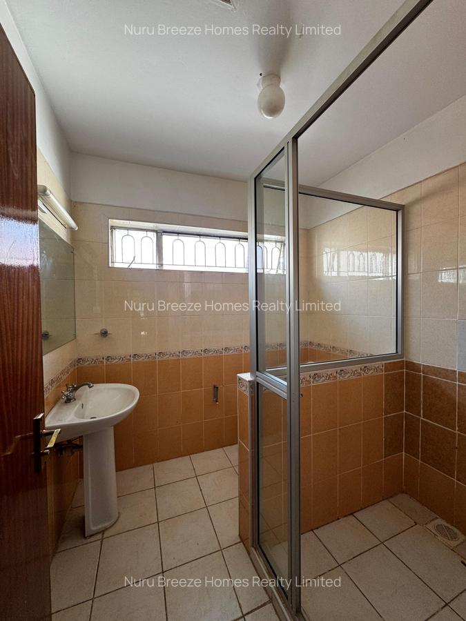 4 Bed Townhouse with En Suite in Spring Valley - 5