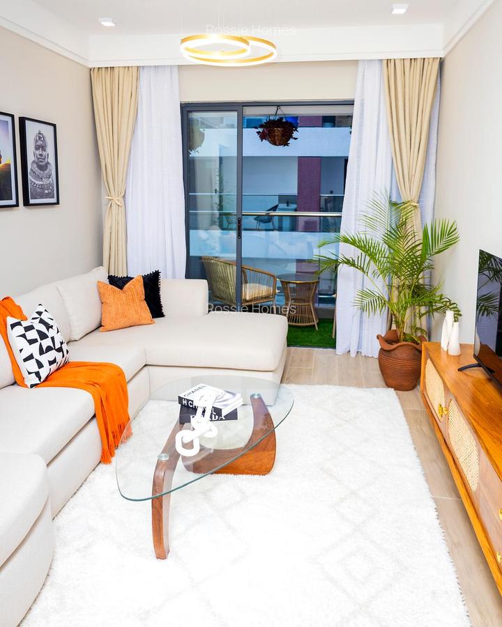 Serviced 1 Bed Apartment with En Suite in Lavington - 2