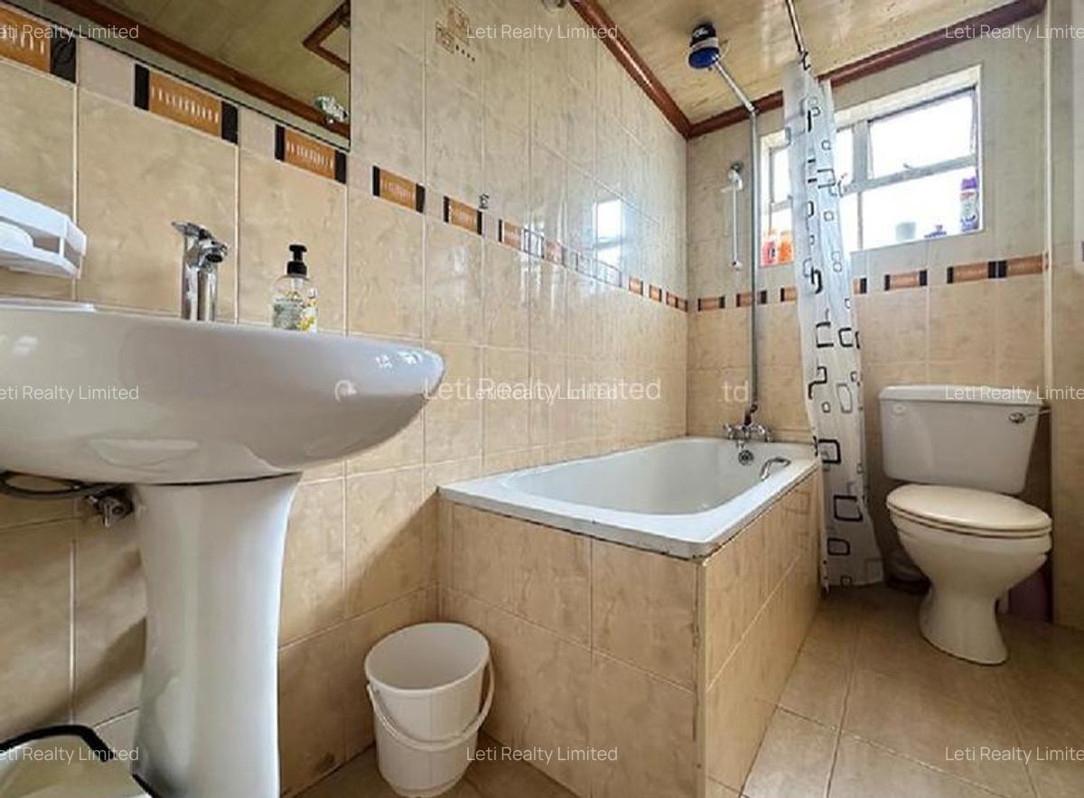 4 Bed Townhouse with En Suite in Lavington - 15