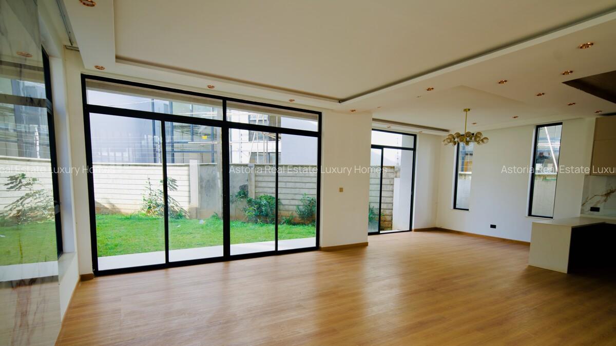 5 Bed Villa with En Suite at 2026-386 5 Bed - 2
