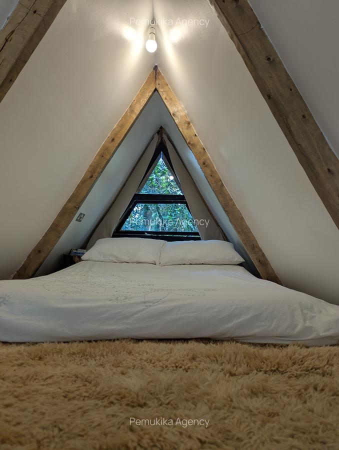 1 Bed House with En Suite at Windy Ridge - 9