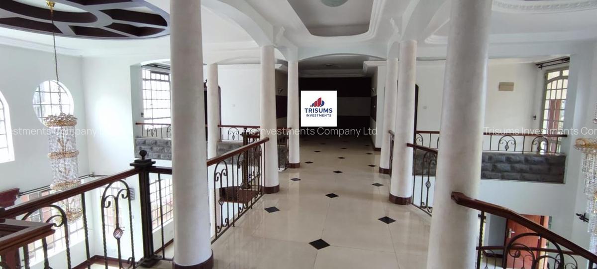 6 Bed House with En Suite in Nyari - 5