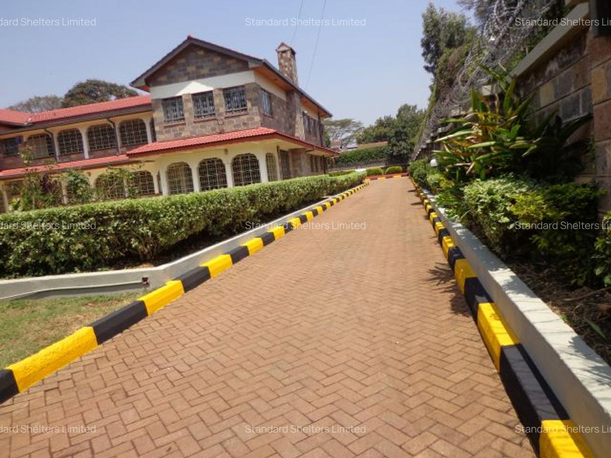6 Bed House with En Suite in Nyari - 7