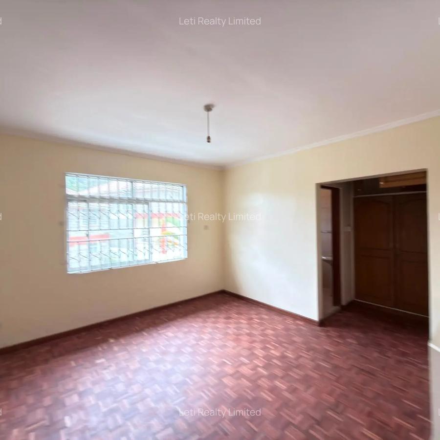 4 Bed Townhouse with En Suite in Lavington - 5
