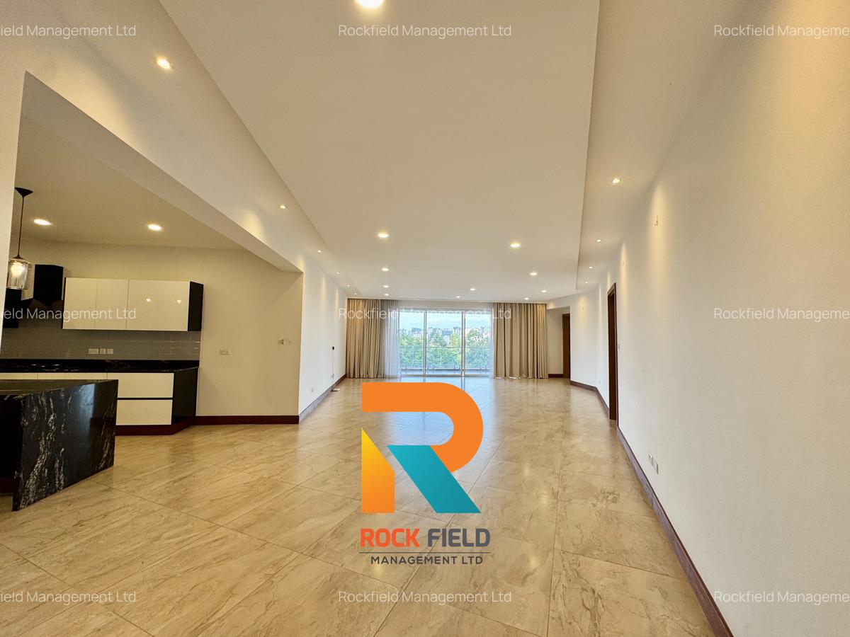 4 Bed Apartment with En Suite in Parklands - 3