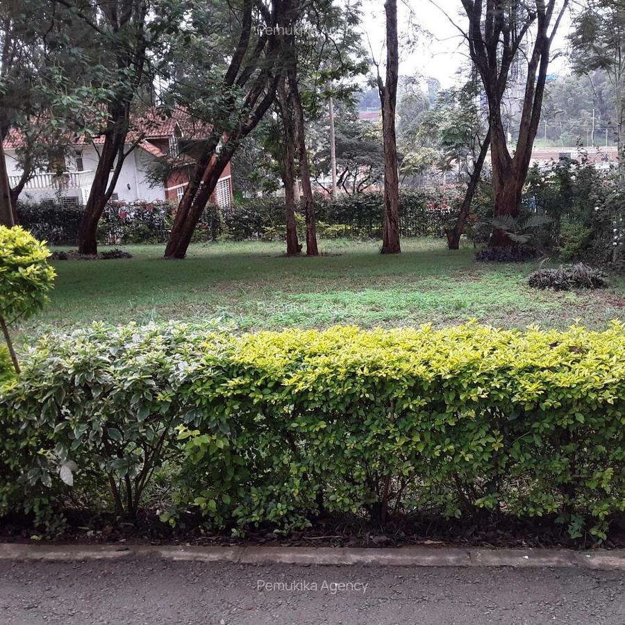 5 Bed House with En Suite at Rosslyn - 5