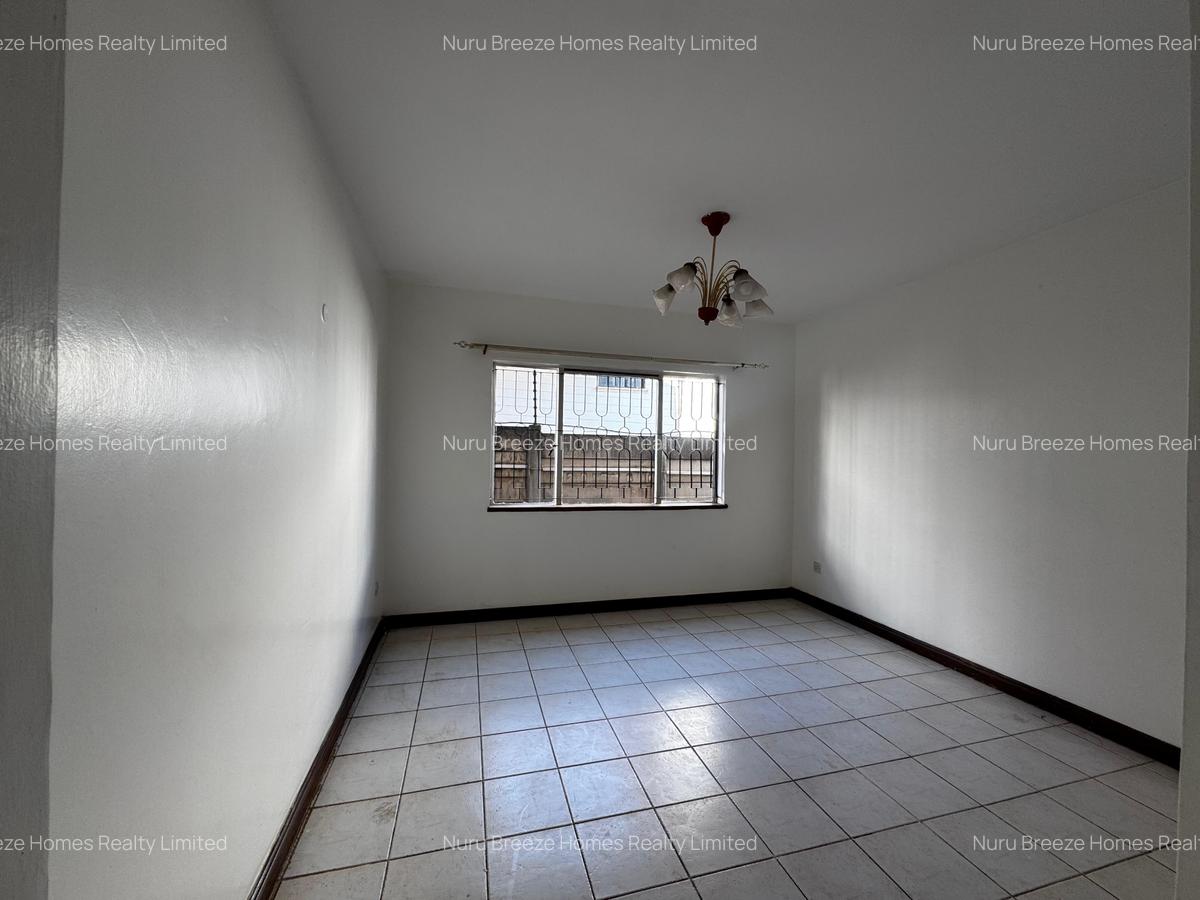 4 Bed Townhouse with En Suite in Spring Valley - 15