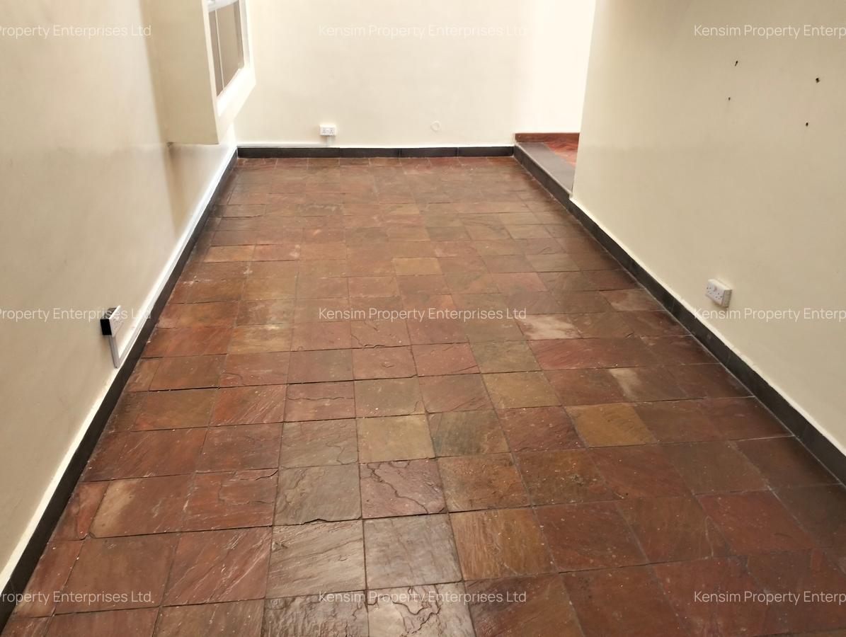 4 Bed Townhouse with En Suite in Lavington - 11