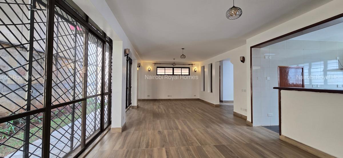 5 Bed Townhouse with En Suite at Lavington Convent Drive - 10