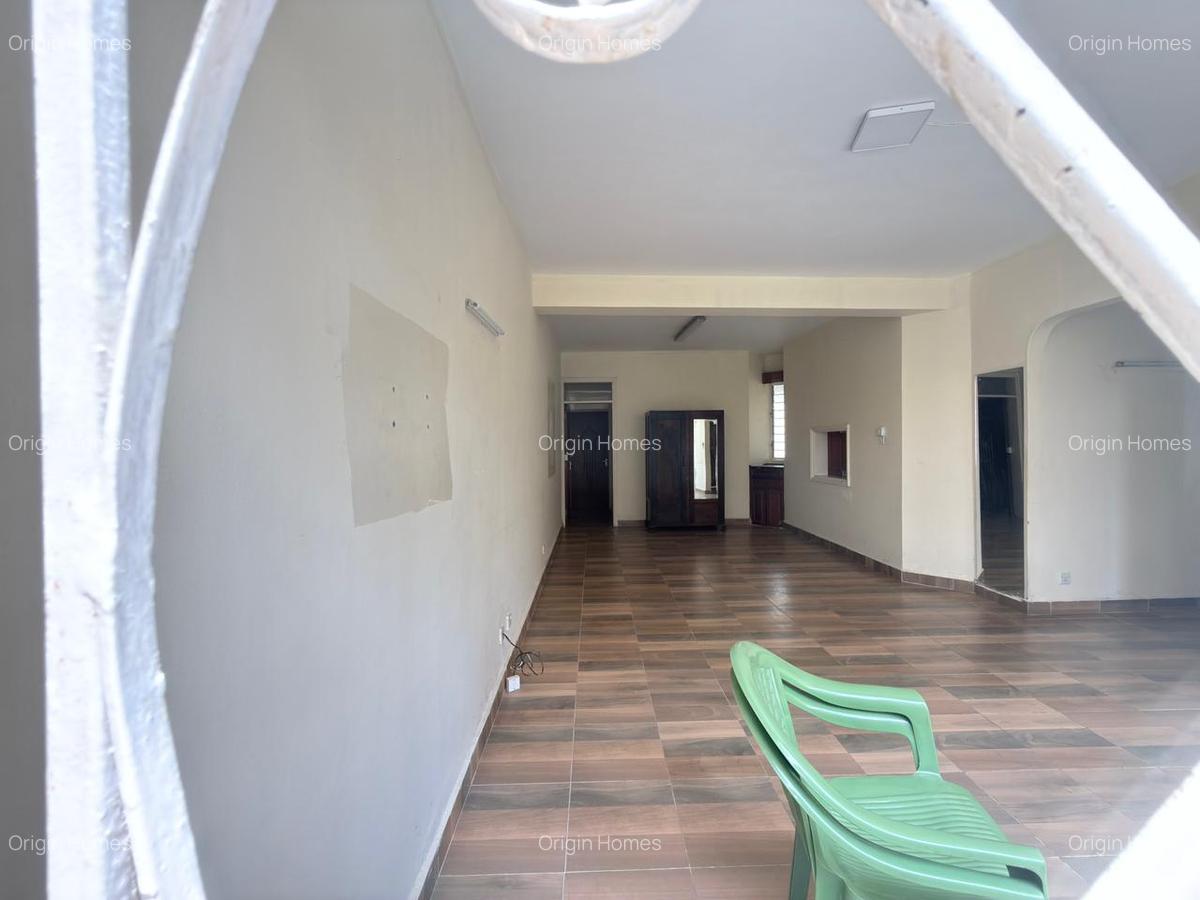 4 Bed Townhouse with En Suite at Westlands - 4