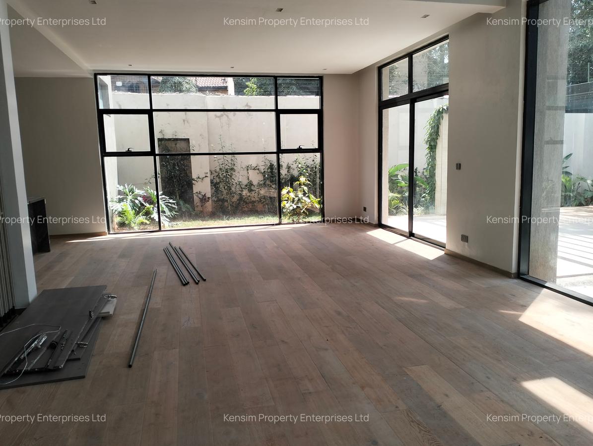 4 Bed Townhouse with En Suite in Runda - 3