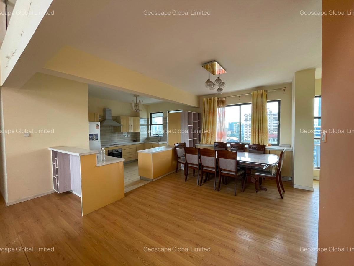 5 Bed Apartment with En Suite in Brookside - 11