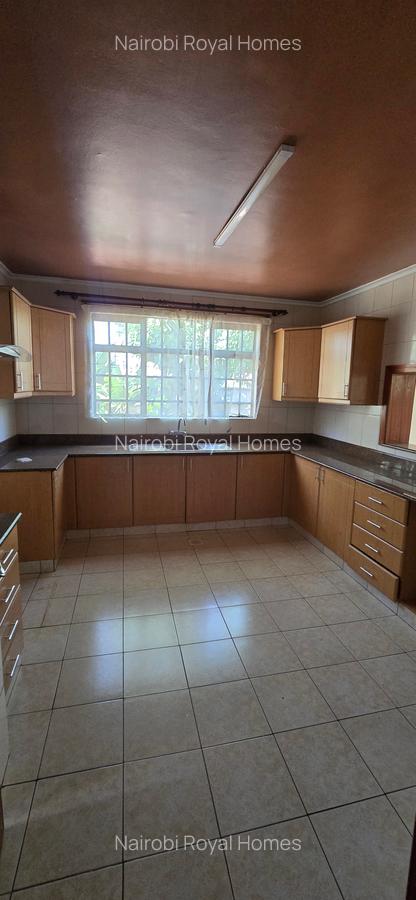 4 Bed Townhouse with En Suite at Lavington Green - 13