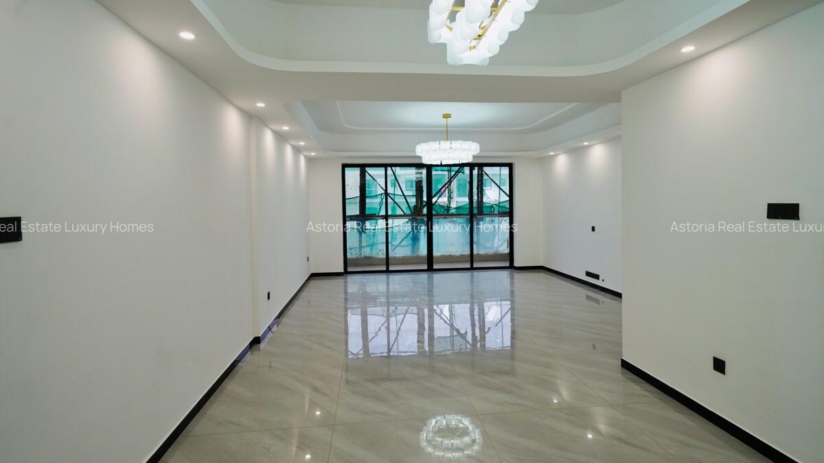 3 Bed Apartment with En Suite at 2026-107 - 11