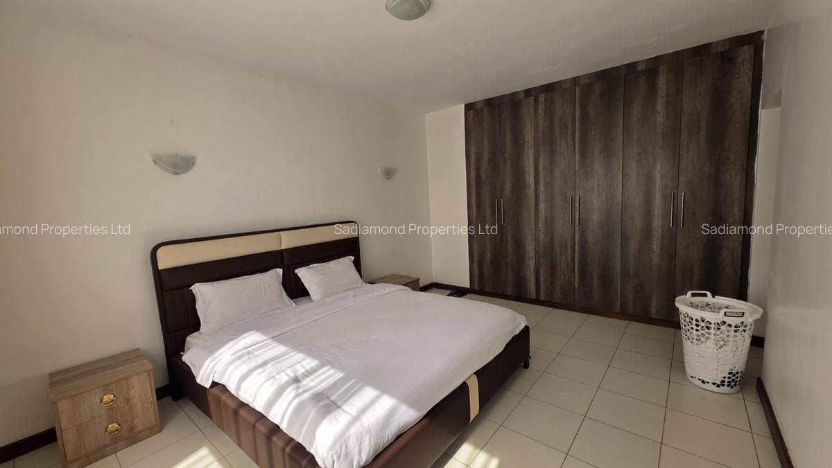 Furnished 2 Bed Apartment with En Suite in Brookside - 5