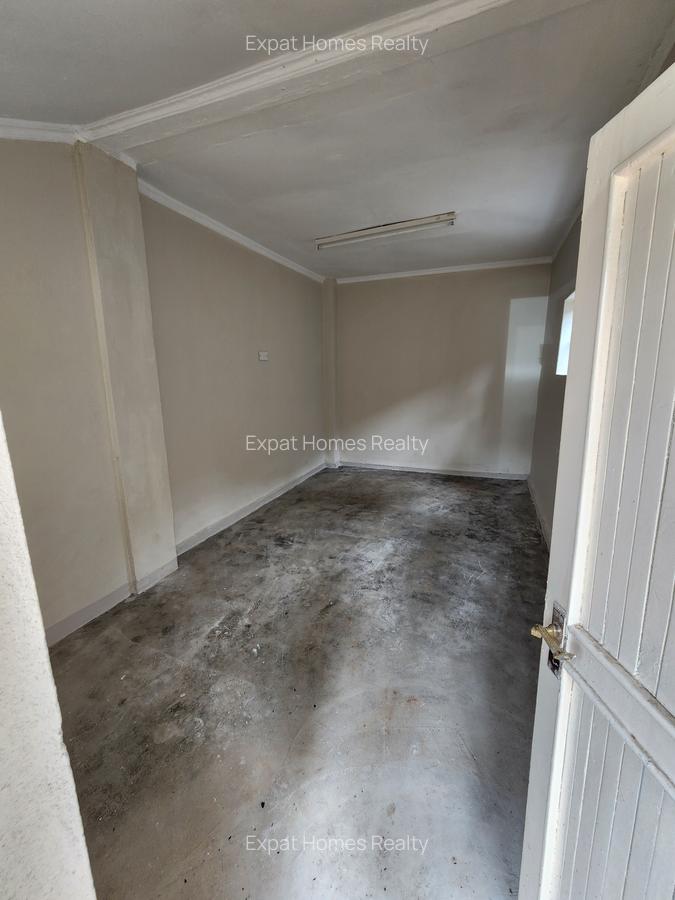 Commercial Property with Parking in Kilimani - 2