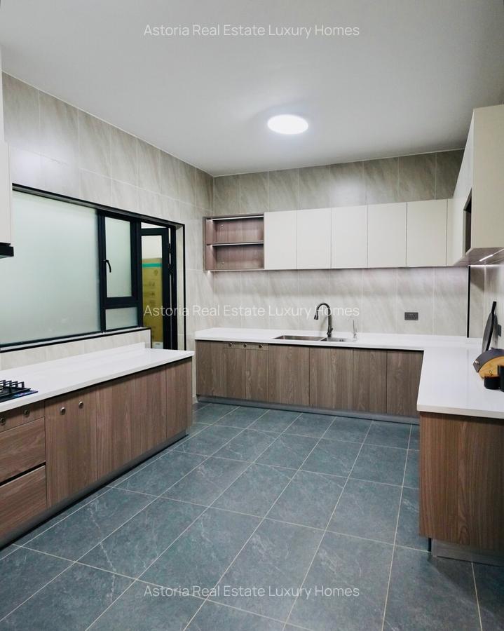 5 Bed Apartment with En Suite at 2026-107 - 11