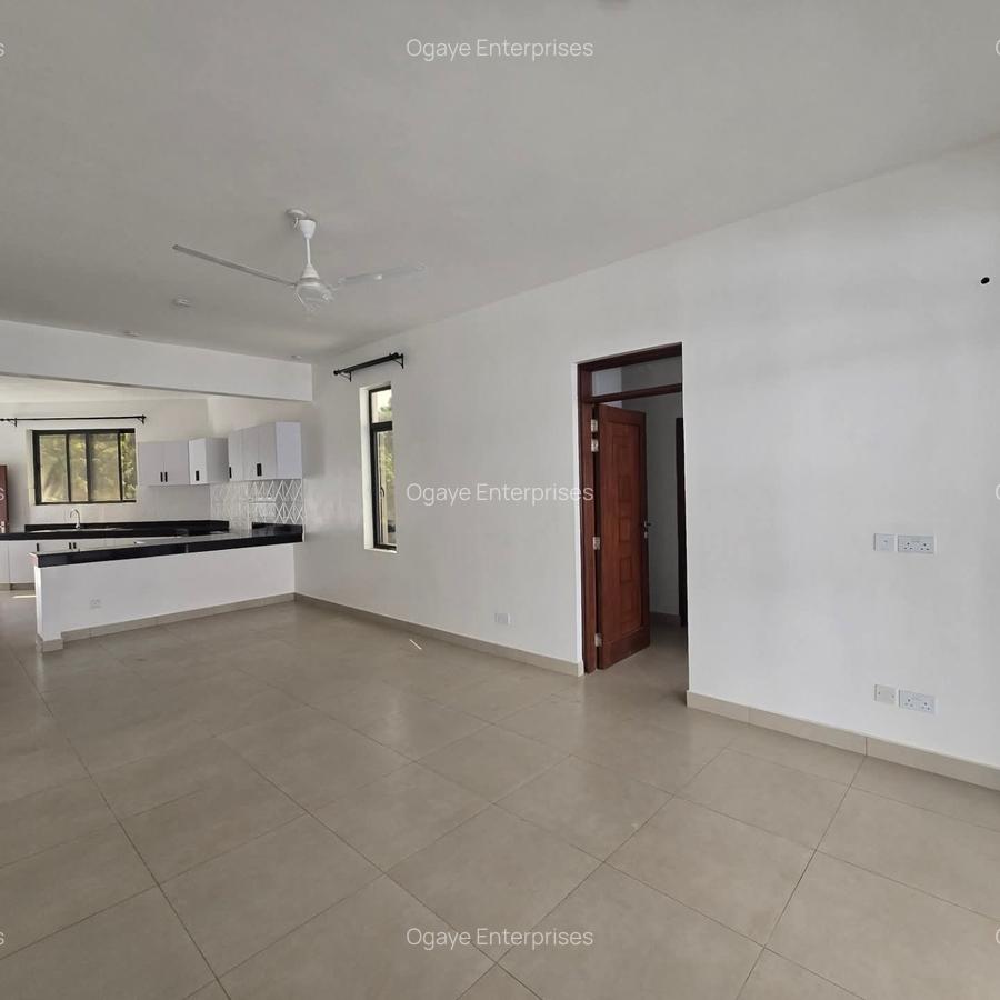 2 Bed Apartment with En Suite at Baobab - 5