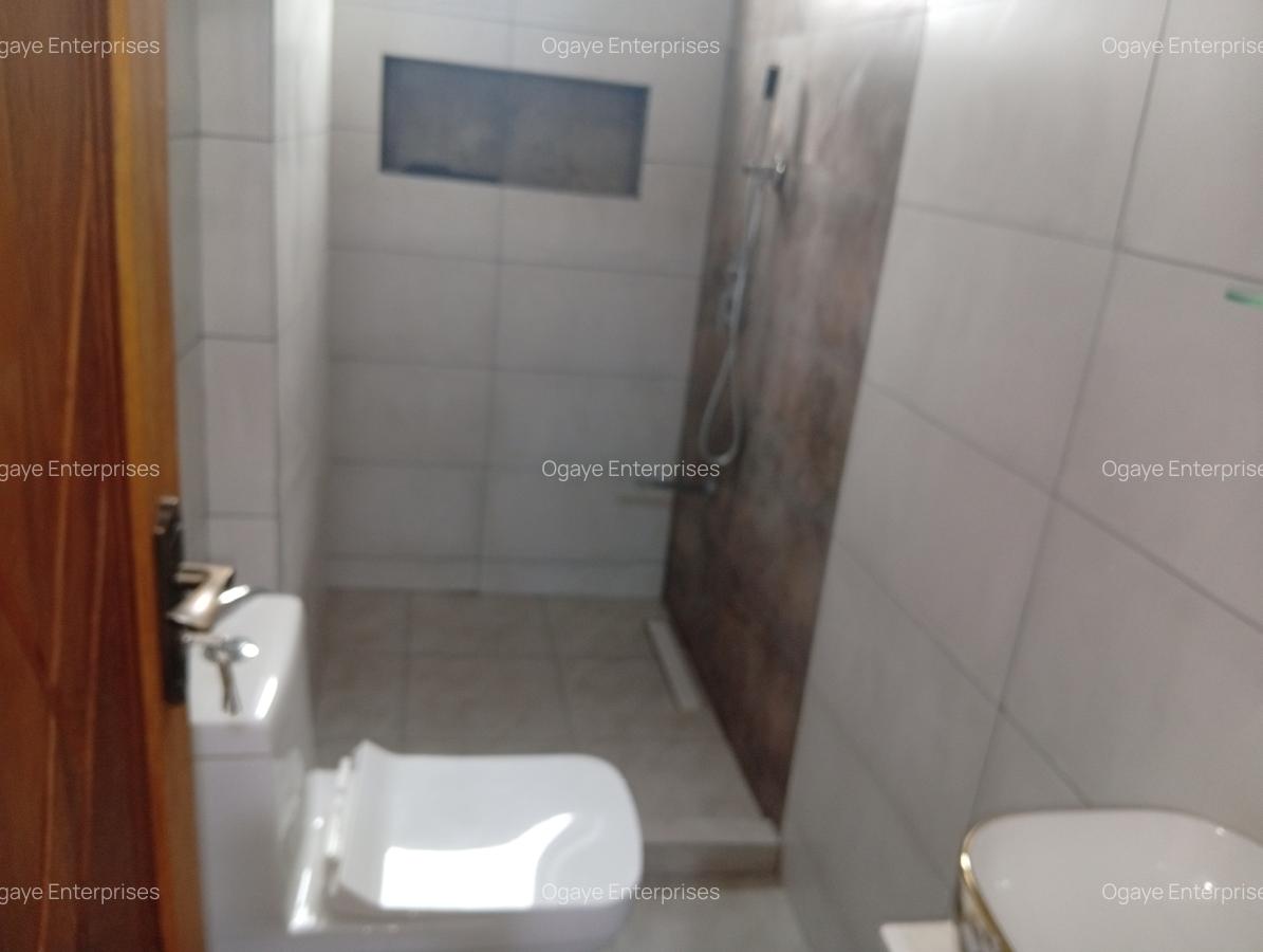 3 Bed Apartment with En Suite at Bombolulu - 11