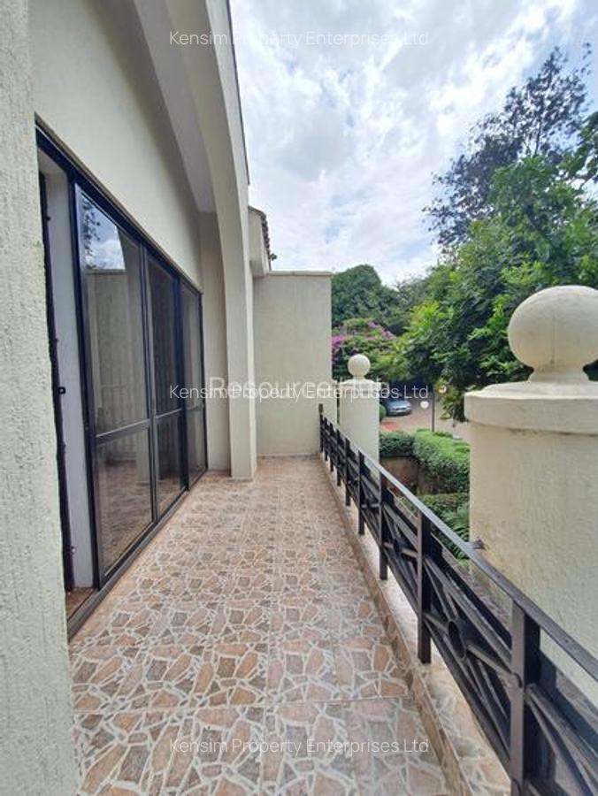 4 Bed Townhouse with En Suite in Spring Valley - 17