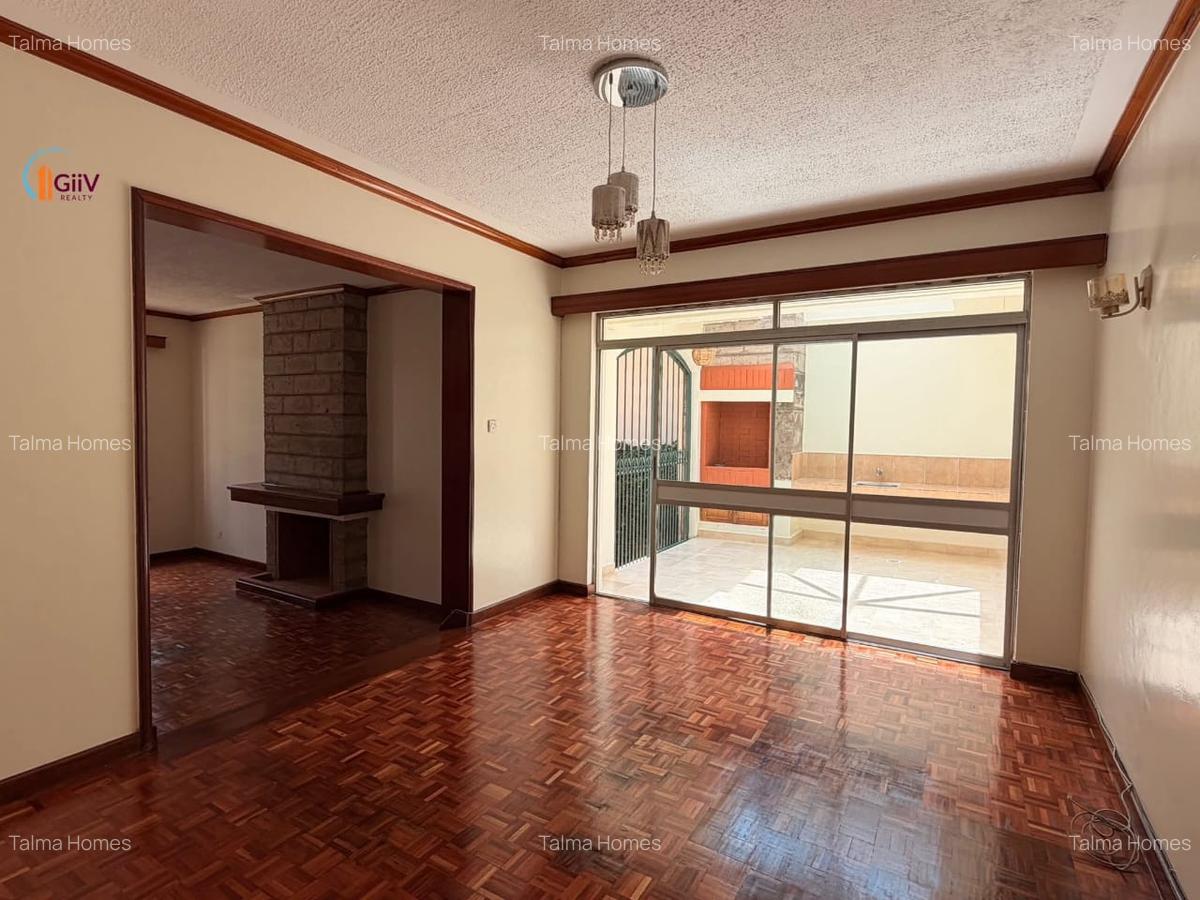 4 Bed Townhouse with En Suite at Off Brookside Drive - 12