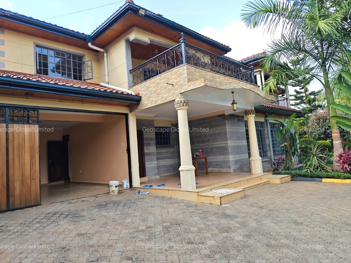 5 Bed House with En Suite in Runda - 4