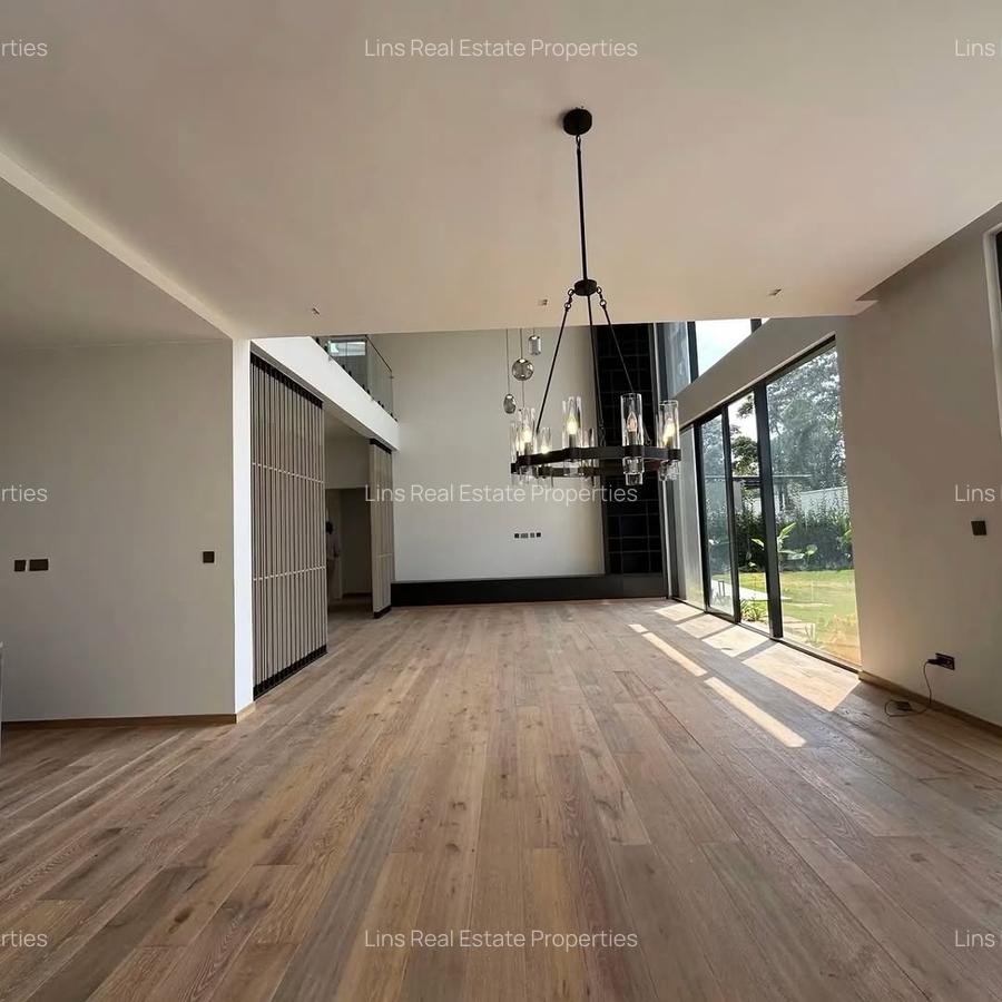 5 Bed Townhouse with En Suite in Runda - 15