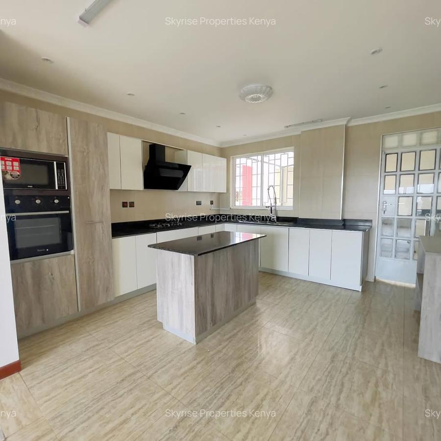 5 Bed Apartment with En Suite in General Mathenge - 7