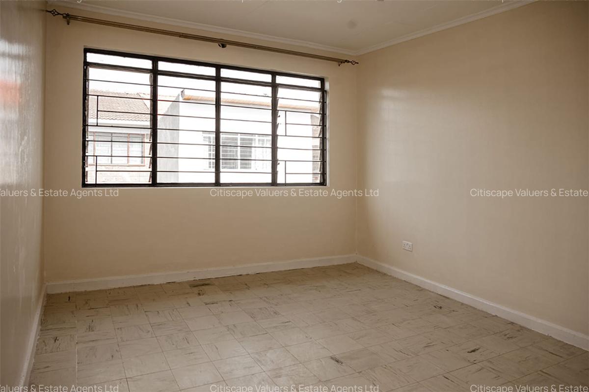 3 Bed House with En Suite in Embakasi - 10