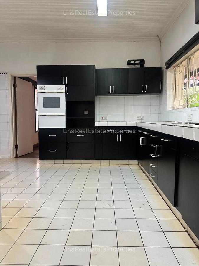 4 Bed House with En Suite in Kitisuru - 6