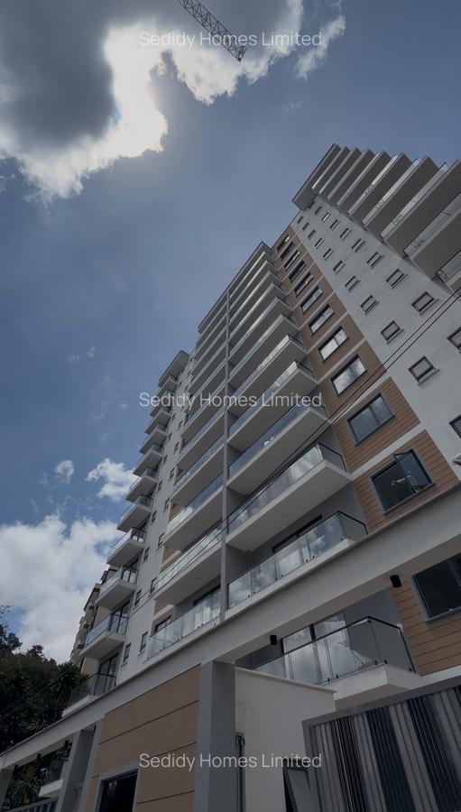 2 Bed Apartment with En Suite in Brookside - 1