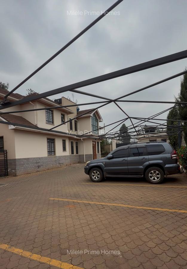 3 Bed Townhouse with En Suite at Garden Estate - 1