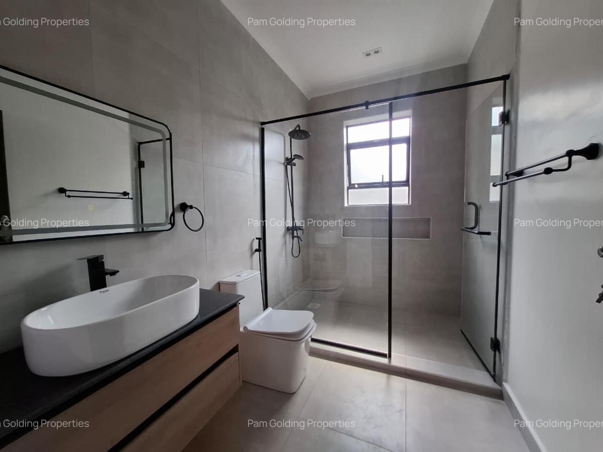 4 Bed House at Muthaiga North Road - 13