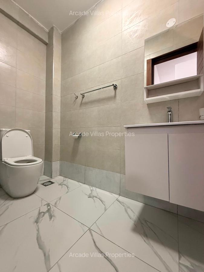 4 Bed Apartment with En Suite in Kilimani - 16