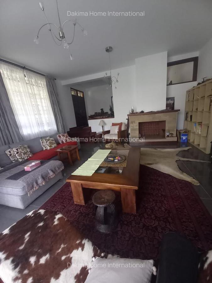 4 Bed Townhouse with En Suite in Spring Valley - 6